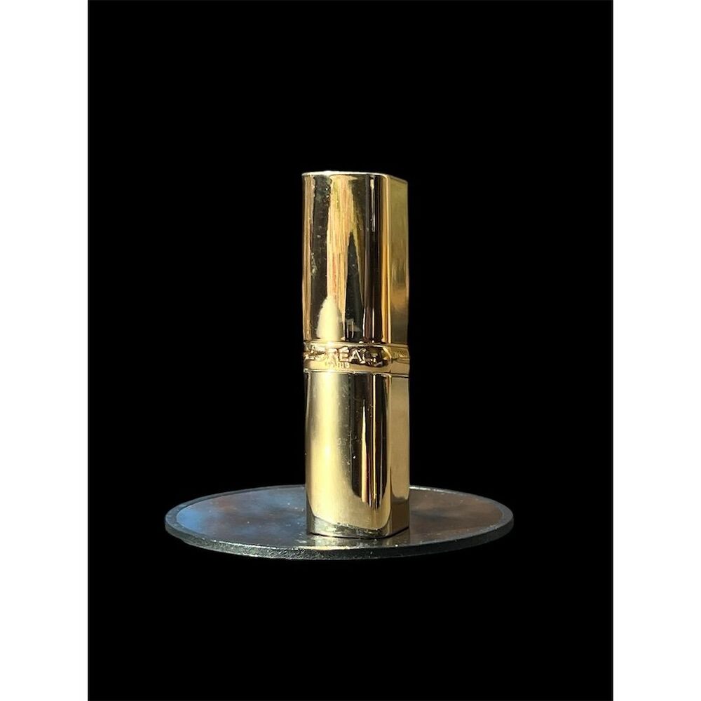 L'Oreal Paris Colour Riche Lipstick Successful Red 187 Satin Finish - Picture 7 of 15